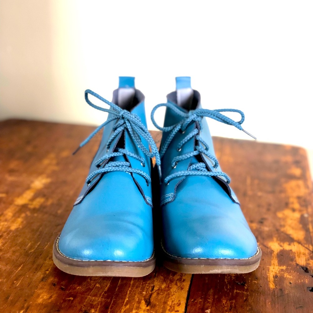 Blue boots, women’s size 8.5, European size 40, like – new condition